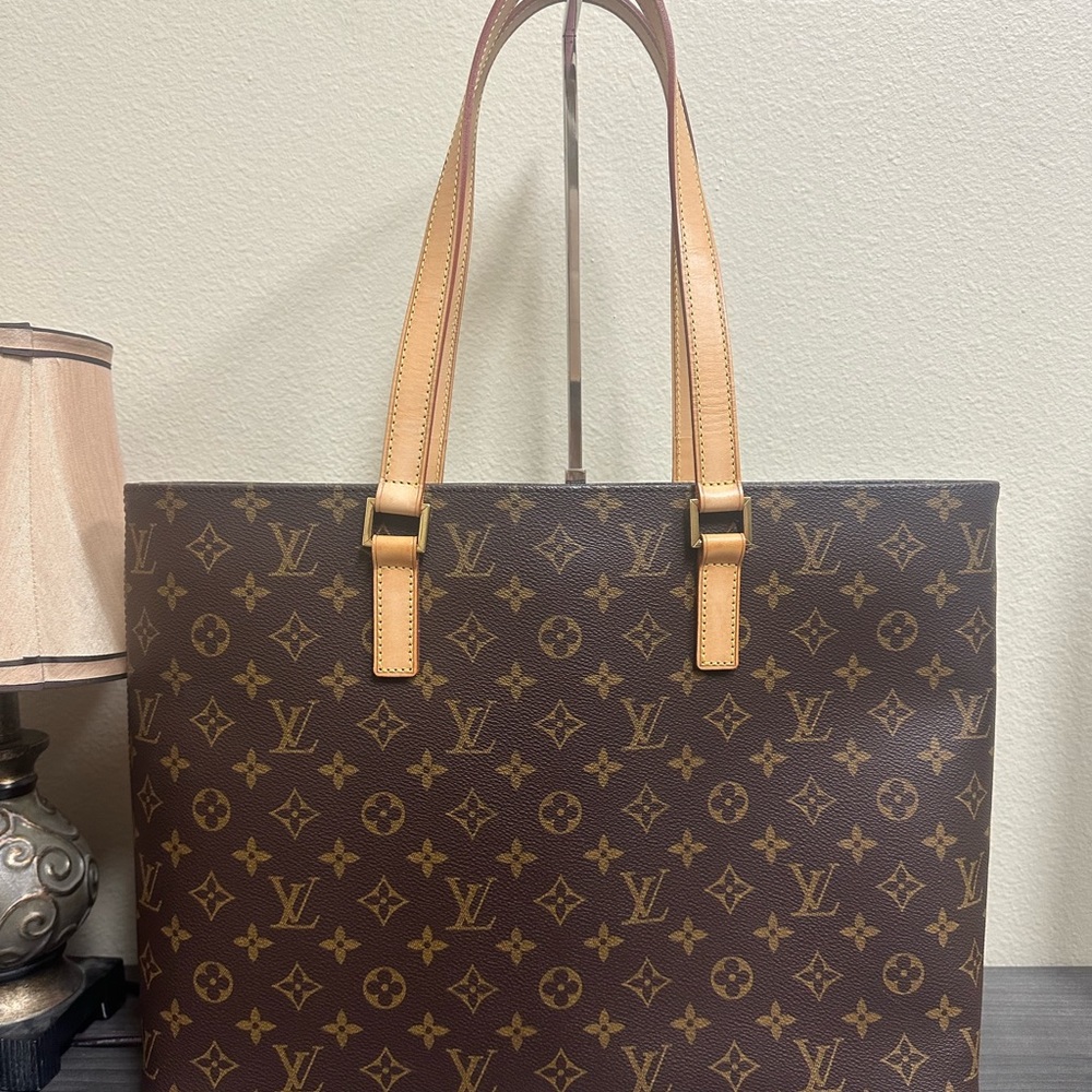 AUTHENTIC Louis Vuitton Luco Monogram Tote